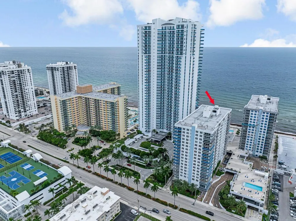2751 S Ocean Drive #1008 Hollywood, FL 33019