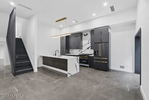 9 Minerva Street #1