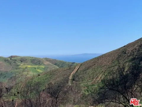 1990 Las Flores Canyon Road