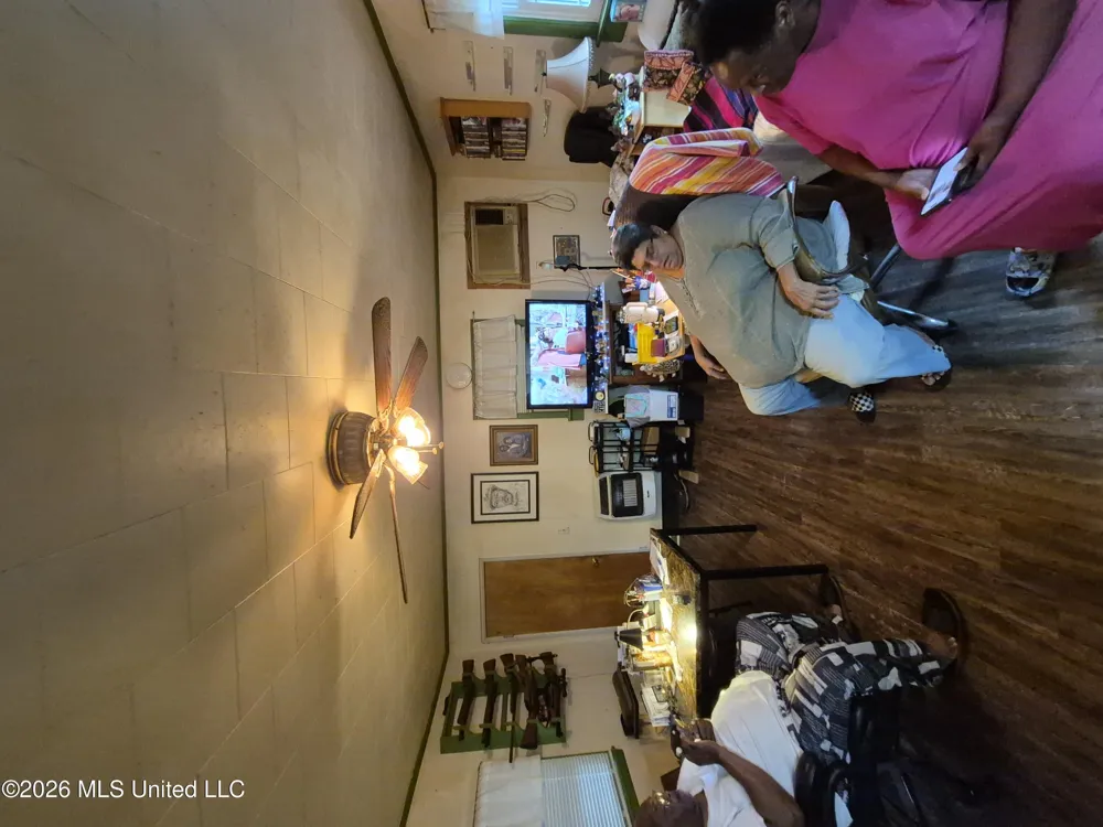 1503 Pecan Drive Hattiesburg, MS 39401