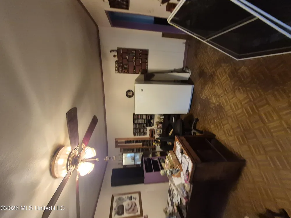 1503 Pecan Drive Hattiesburg, MS 39401