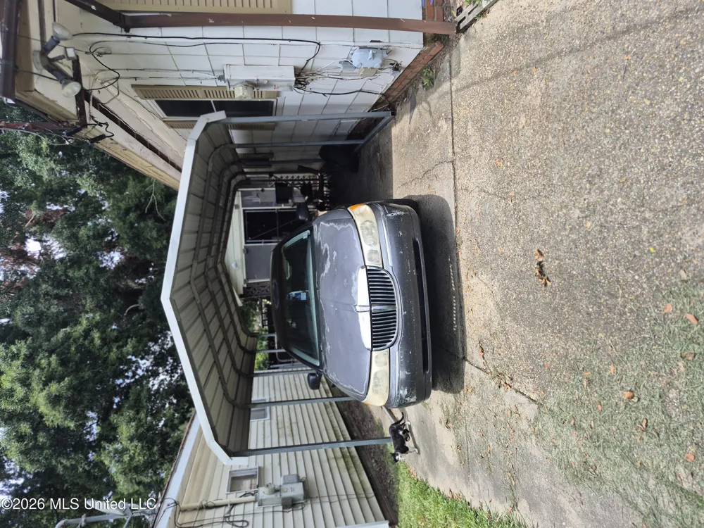 1503 Pecan Drive Hattiesburg, MS 39401