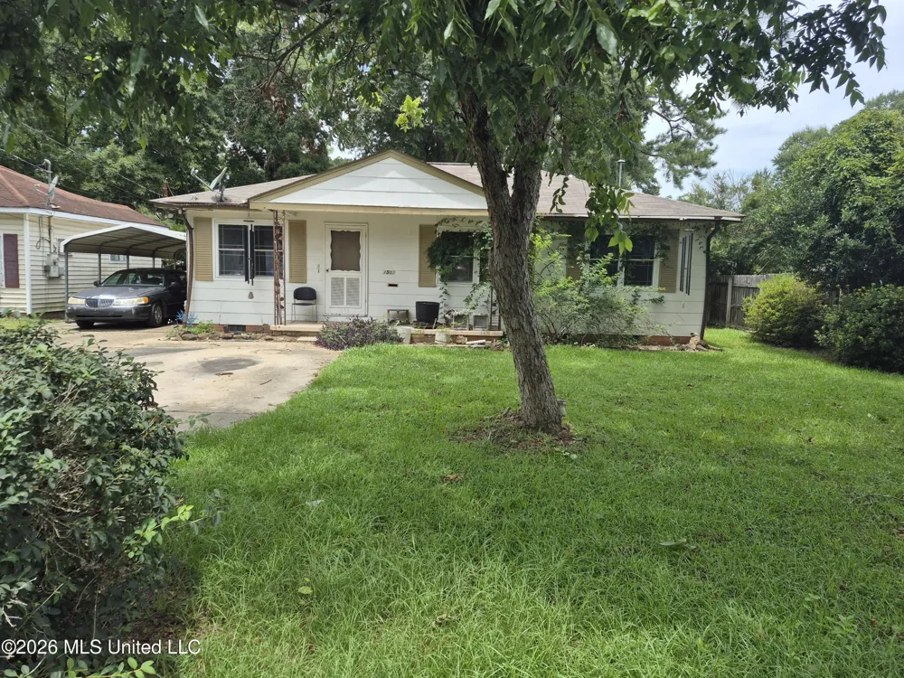 1503 Pecan Drive Hattiesburg, MS 39401