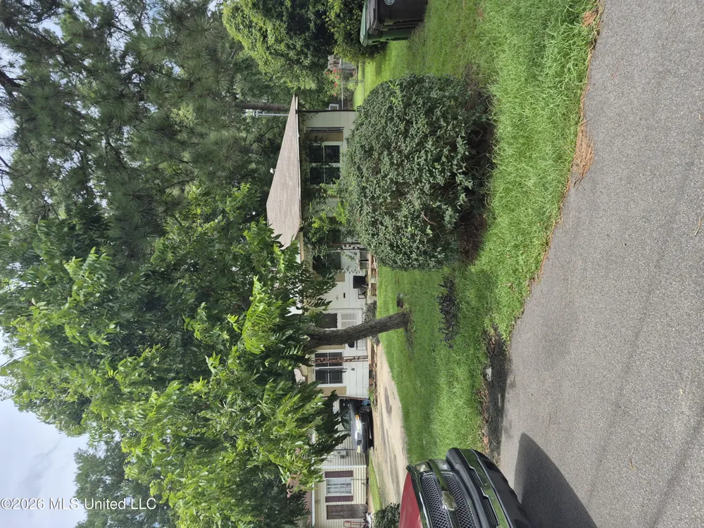 1503 Pecan Drive Hattiesburg, MS 39401