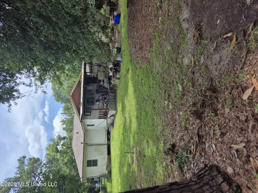 1503 Pecan Drive Hattiesburg, MS 39401