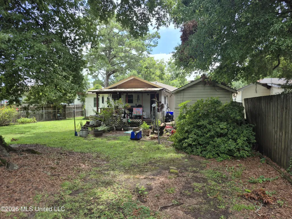 1503 Pecan Drive Hattiesburg, MS 39401