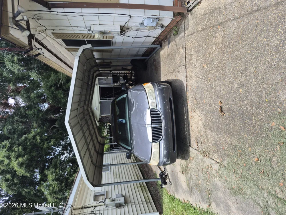 1503 Pecan Drive Hattiesburg, MS 39401