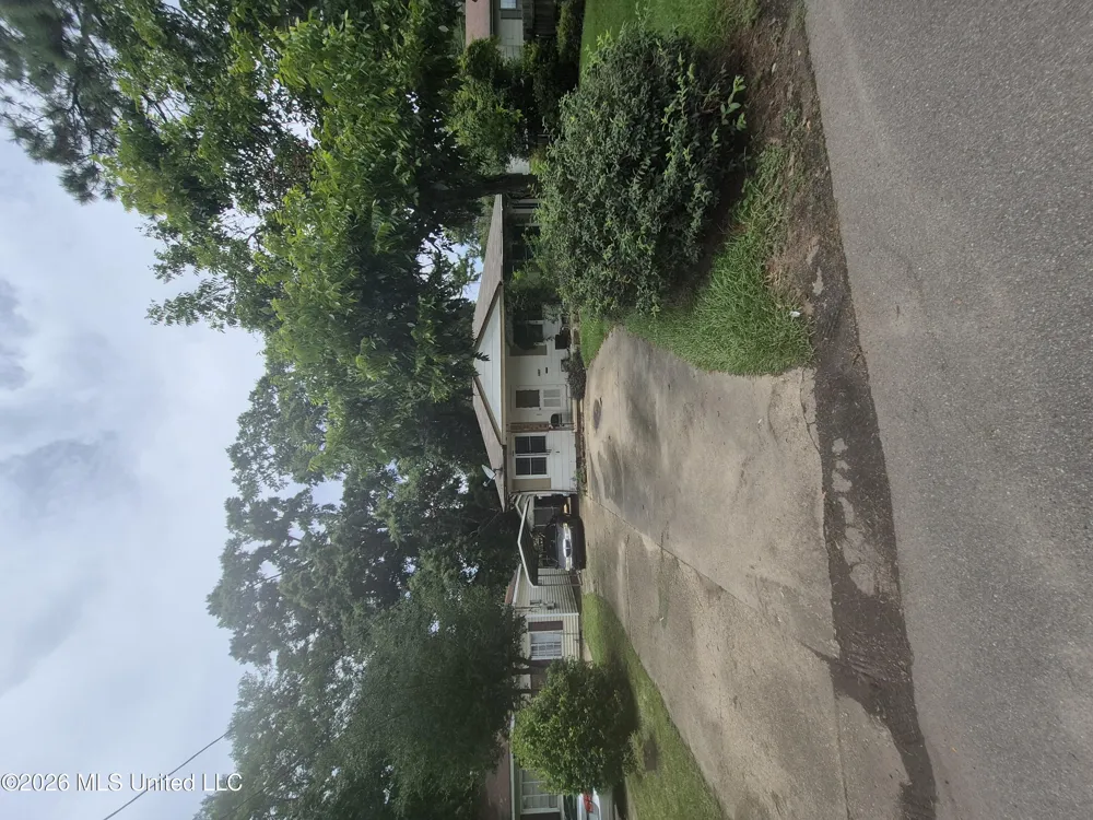 1503 Pecan Drive Hattiesburg, MS 39401