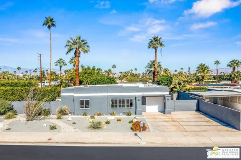 1572 Riverside Drive
