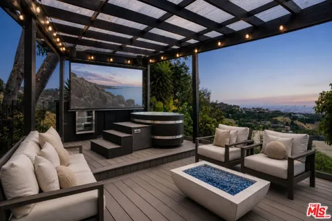 1438 Davies Drive