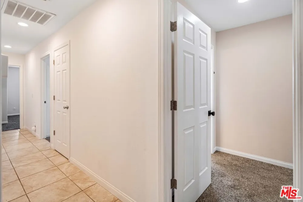 9516 Mendiburu Road California City, CA 93505