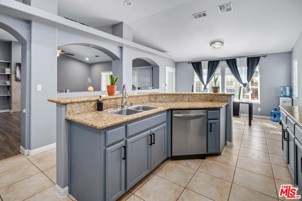 9516 Mendiburu Road California City, CA 93505