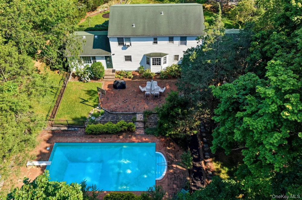 1 Gaul Road Setauket, NY 11733