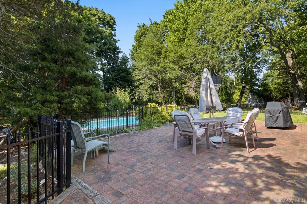 1 Gaul Road Setauket, NY 11733