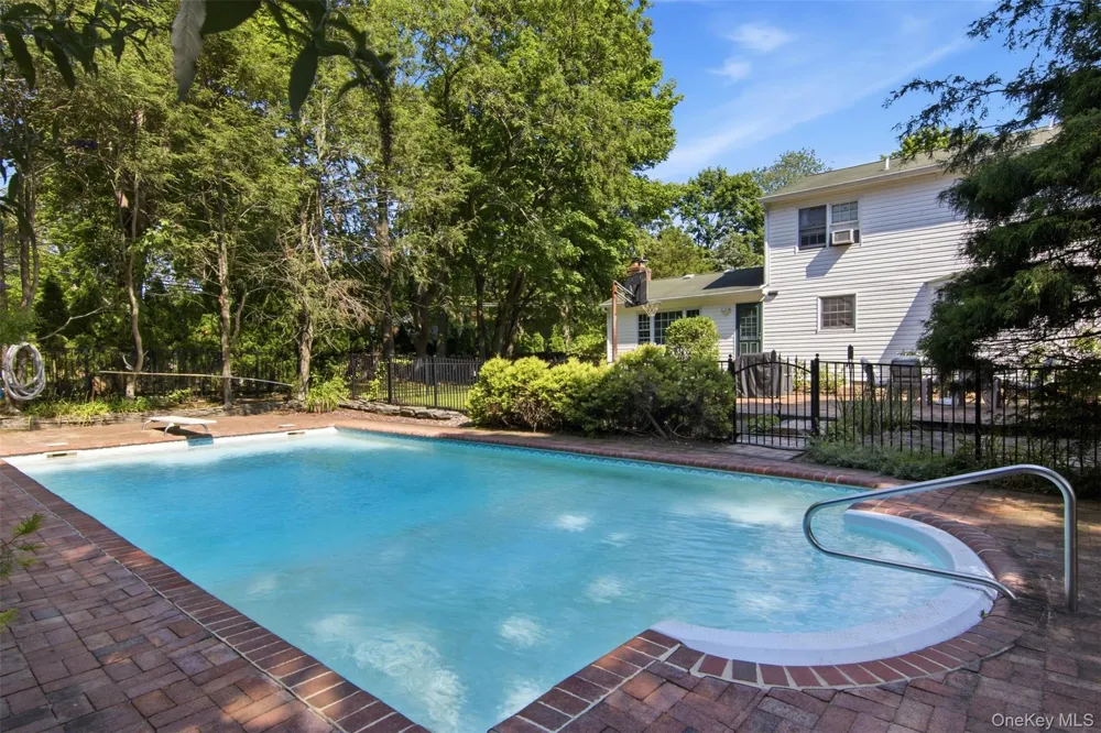 1 Gaul Road Setauket, NY 11733