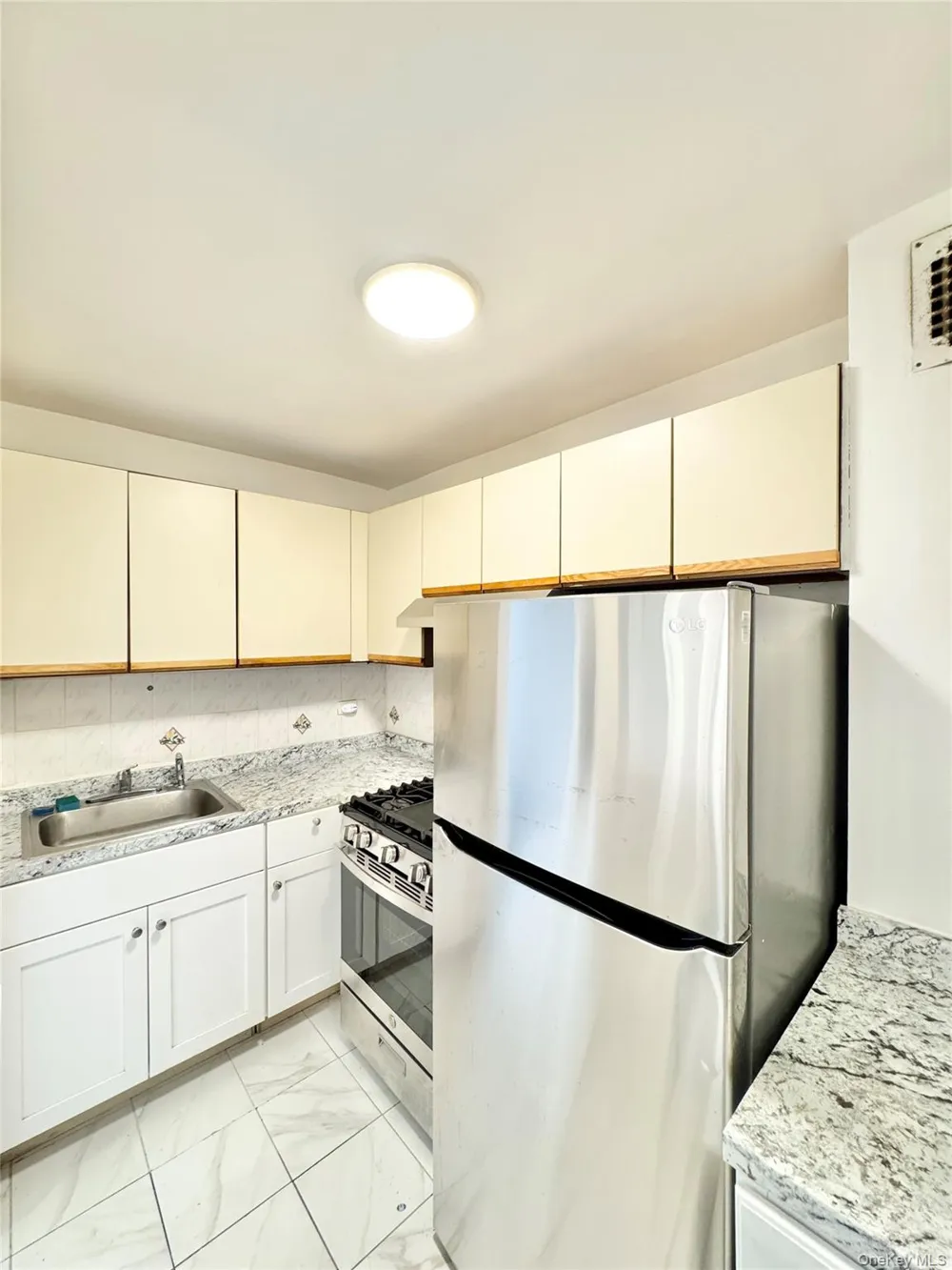 83-25 Vietor Avenue #5C Elmhurst, NY 11373