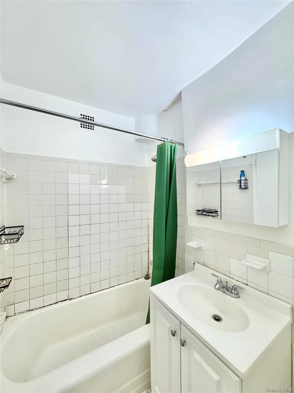 83-25 Vietor Avenue #5C Elmhurst, NY 11373