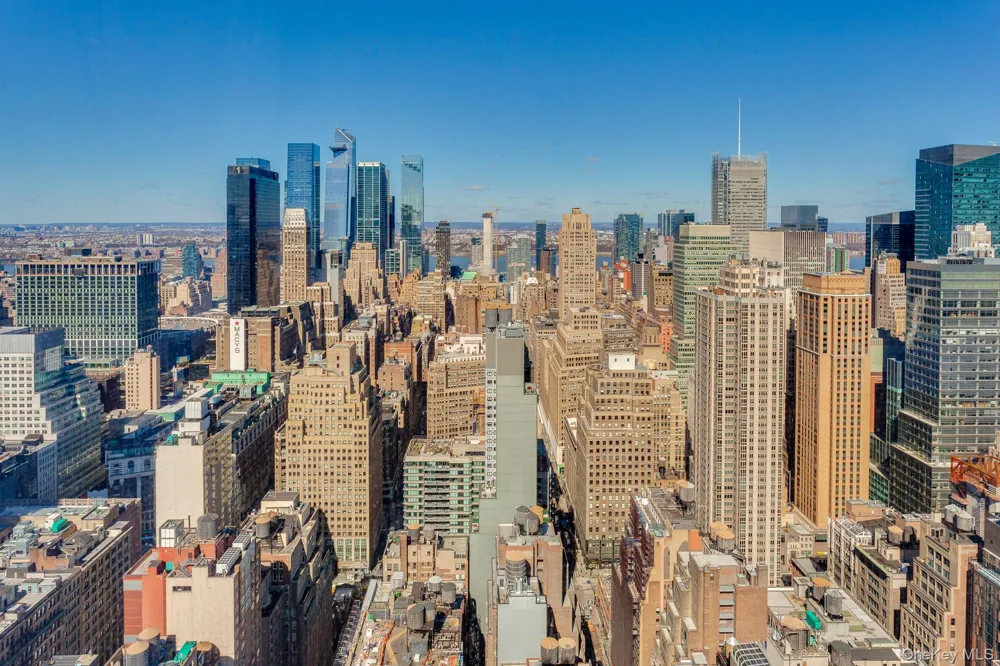 400 Fifth Avenue New York (Manhattan), NY 10018