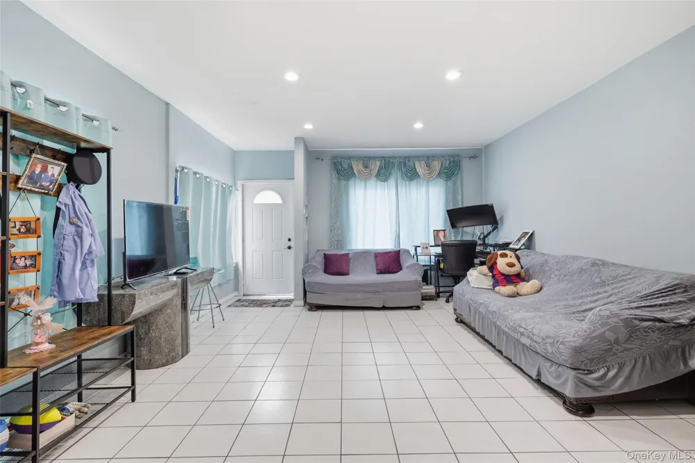 140 E Pine Street Long Beach, NY 11561