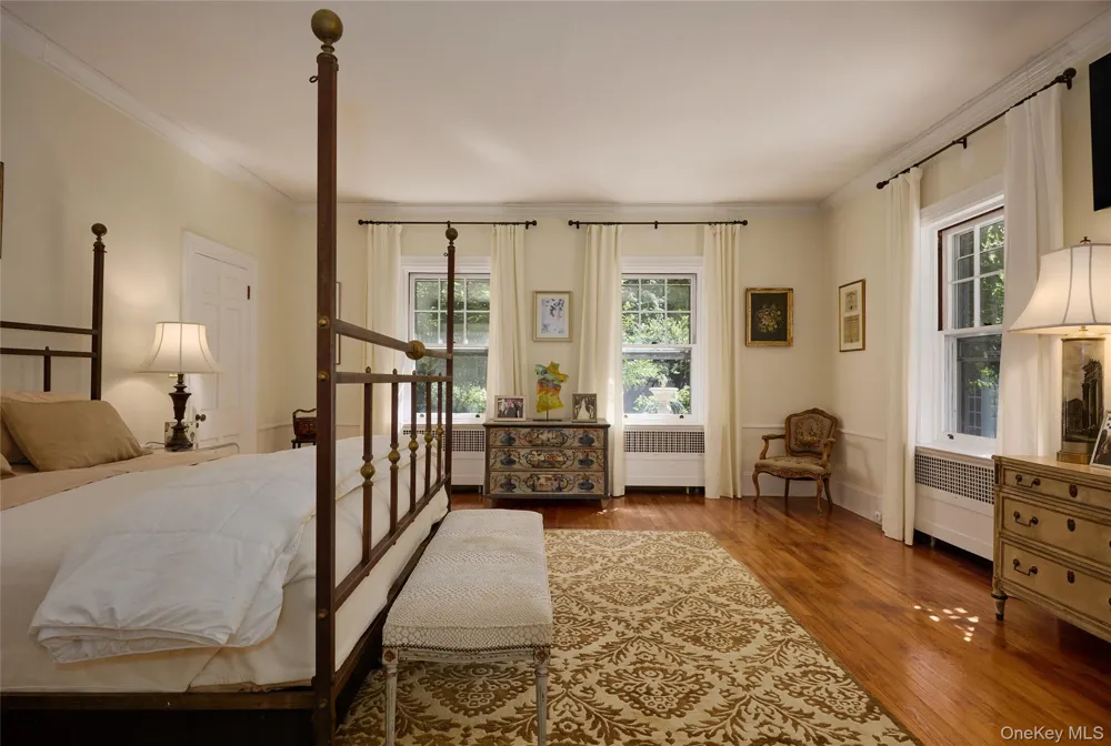 55 Mountain Farm Road Tuxedo Park, NY 10987