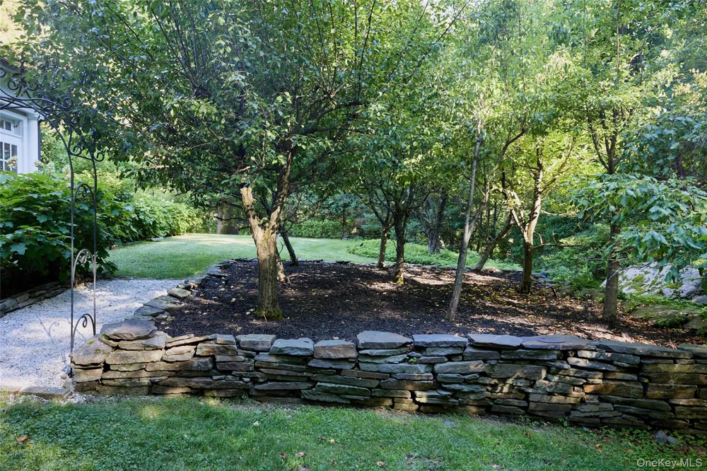 55 Mountain Farm Road Tuxedo Park, NY 10987