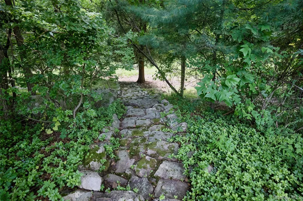 55 Mountain Farm Road Tuxedo Park, NY 10987