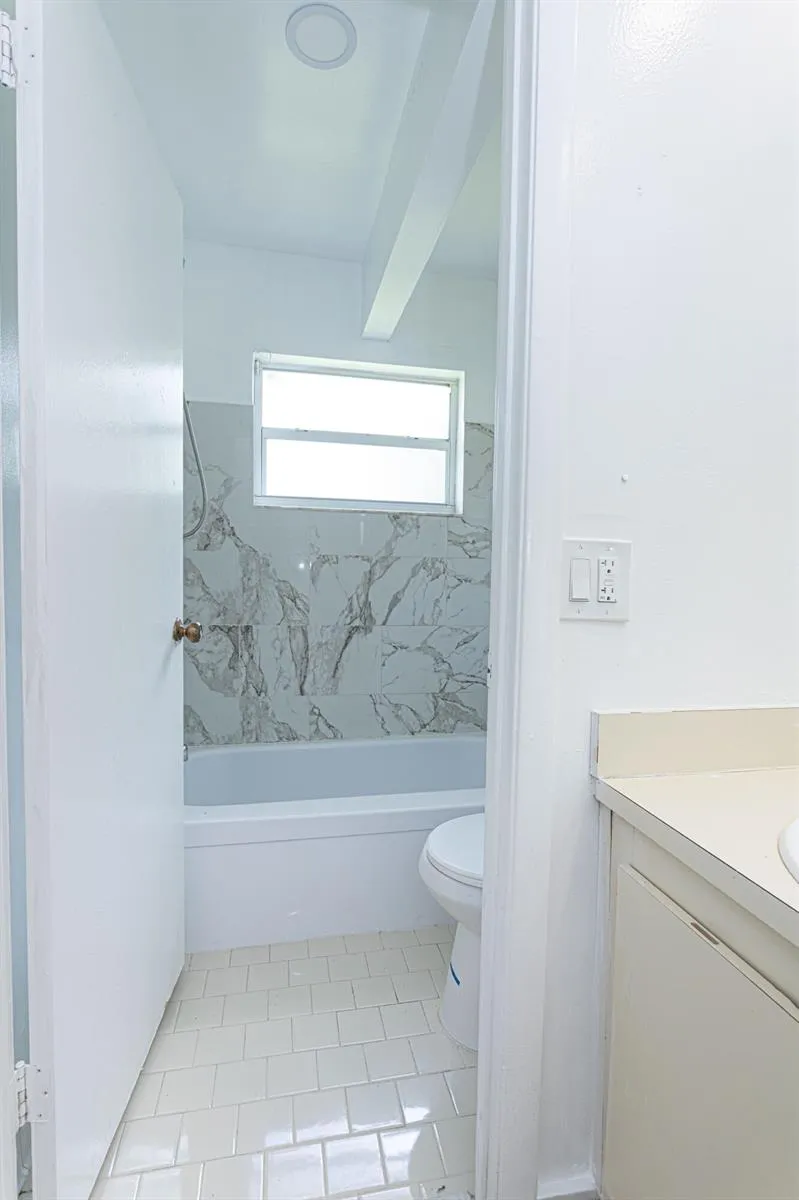 202 Sparrow Drive #1 Royal Palm Beach, FL 33411