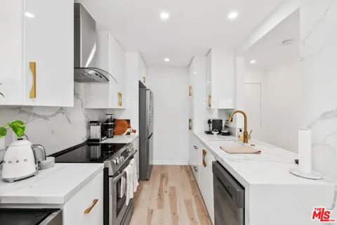 1222 Olive Drive