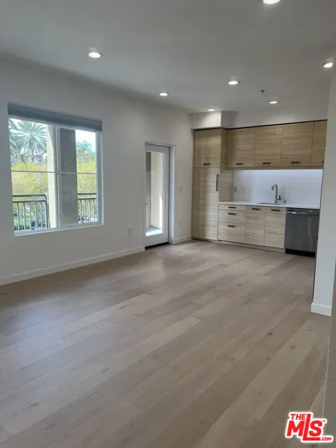 6020 Seabluff Drive