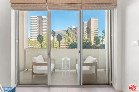 388 E Ocean Boulevard