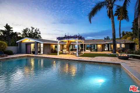 8400 Mulholland Drive
