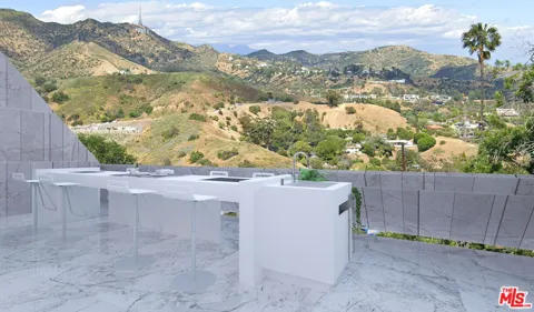 6911 Cahuenga Park Trail