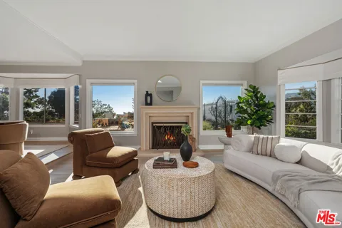 23255 W Paloma Blanca Drive