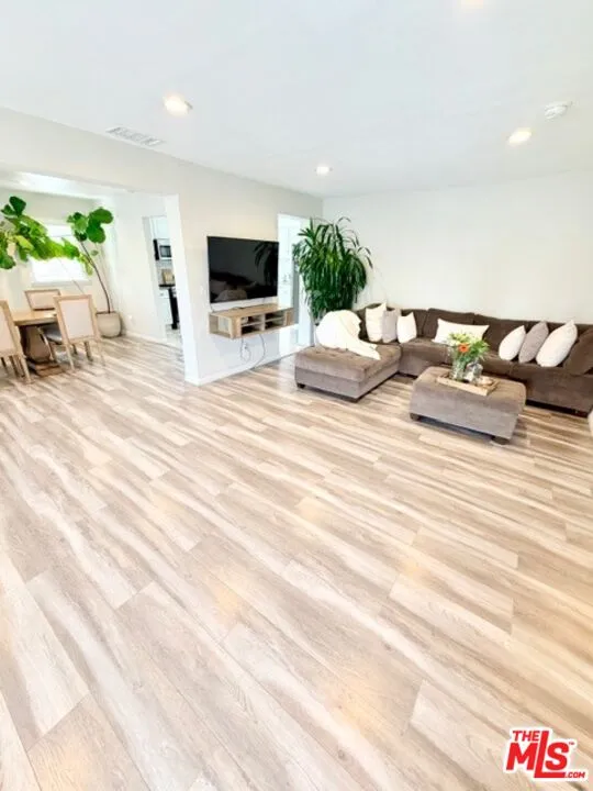 2940 Live Oak Street Huntington Park, CA 90255