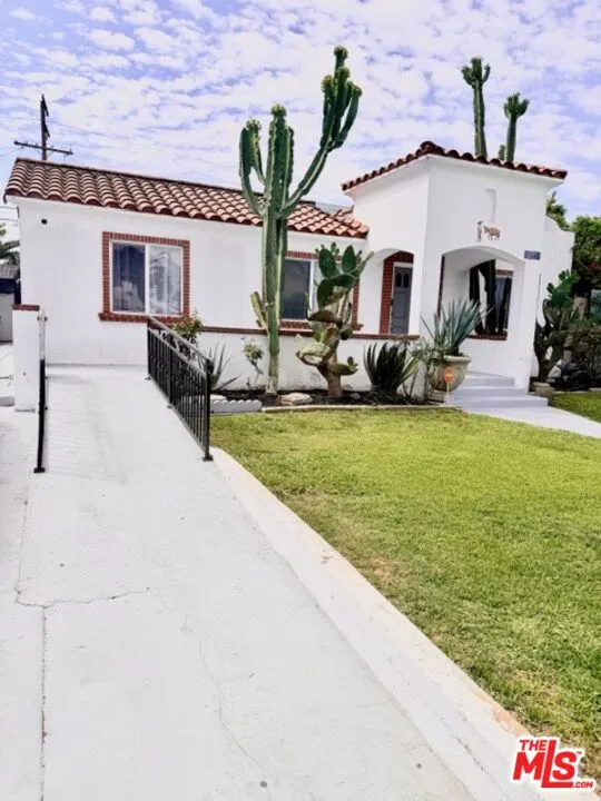 2940 Live Oak Street Huntington Park, CA 90255