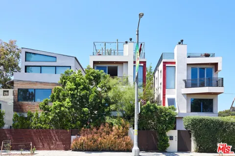 417 Venice Way