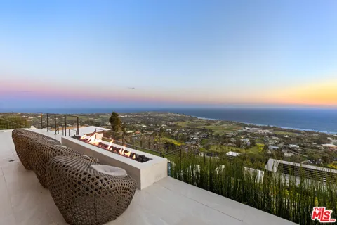 5366 Horizon Drive