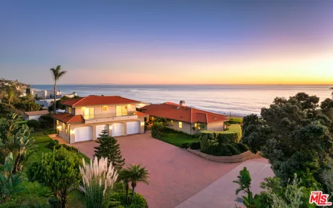 29821 Pacific Coast Hwy