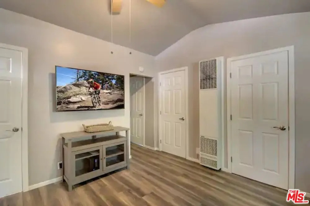 39219 Cedar Dell Road Big Bear, CA 92333