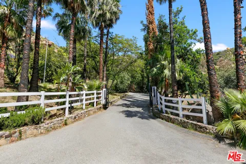 260 Loma Metisse Road