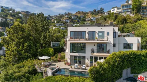 1573 Sunset Plaza Drive
