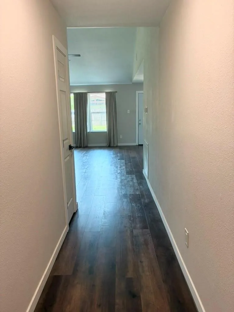 9815 Rocky Hollow Road La Porte, TX 77571