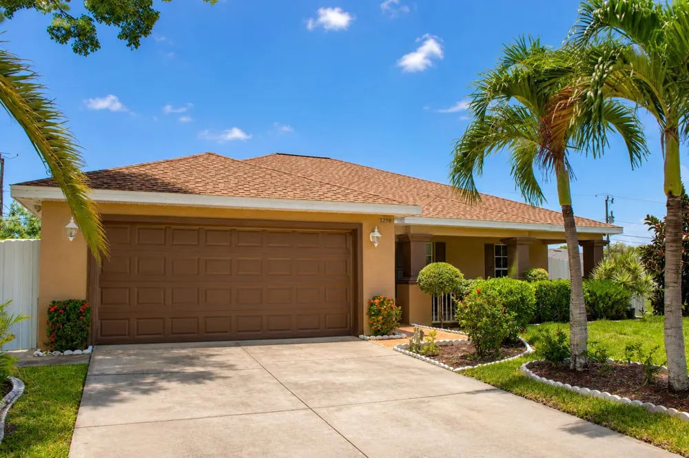 1206 NE 5TH AVENUE Cape Coral, FL 33909