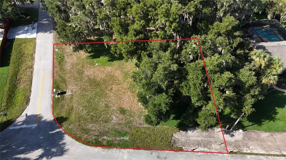 LAKESIDE DRIVE Yalaha, FL 34797