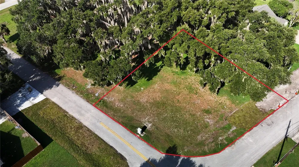LAKESIDE DRIVE Yalaha, FL 34797