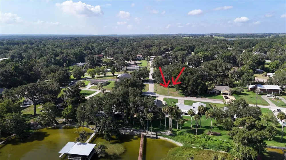 LAKESIDE DRIVE Yalaha, FL 34797