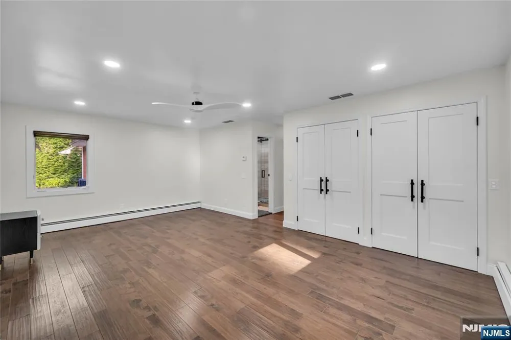 12 Haring Drive Old Tappan, NJ 07675