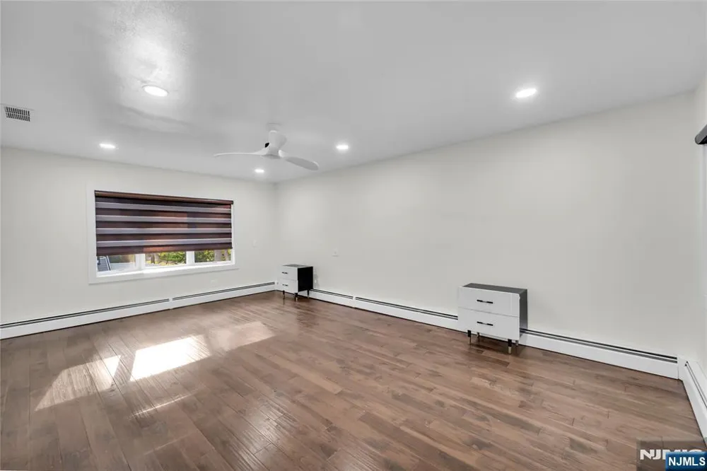 12 Haring Drive Old Tappan, NJ 07675