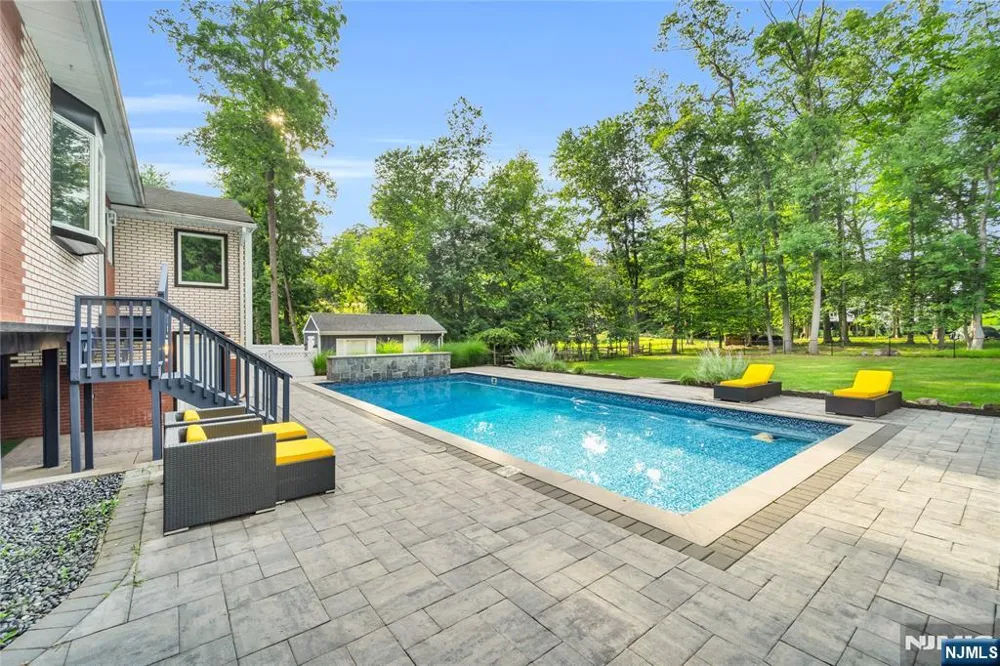 12 Haring Drive Old Tappan, NJ 07675