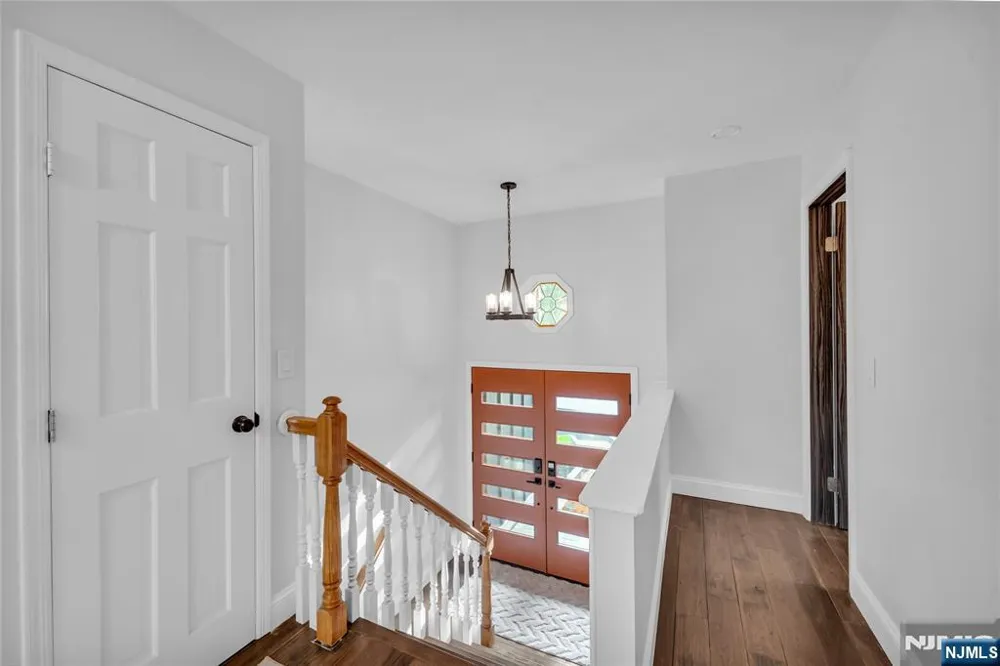 12 Haring Drive Old Tappan, NJ 07675